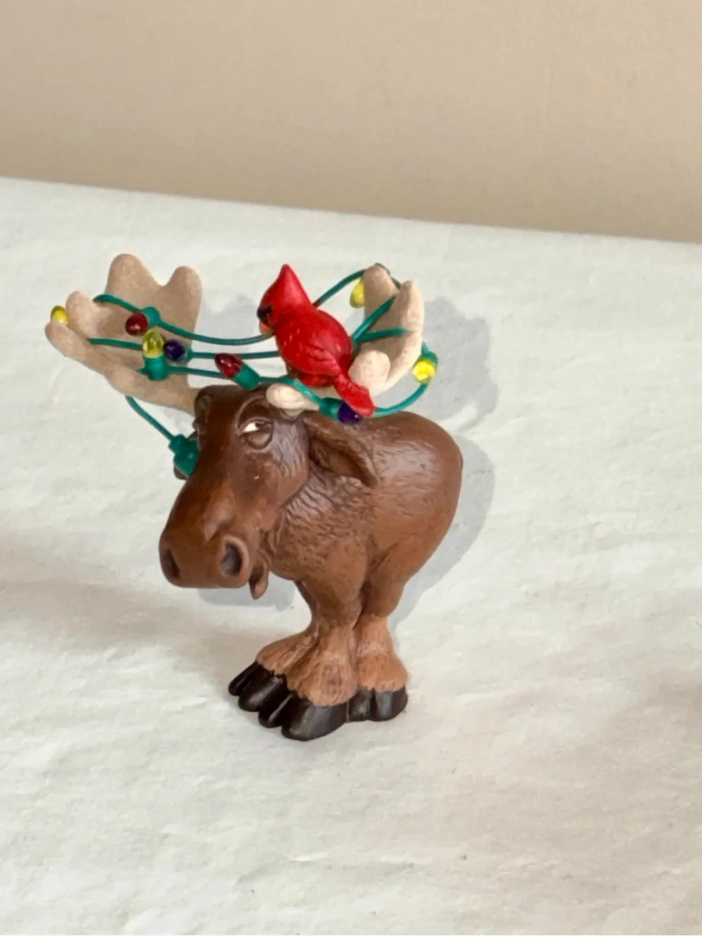 Hallmark 2001 Moose’s Merry Christmas Keepsake Ornament Cardinal Lights Box